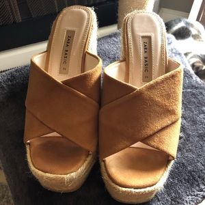 Nice  Zara wedge shoes